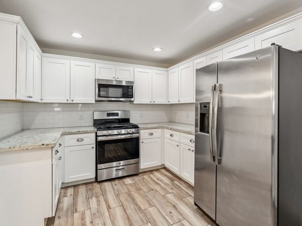 6038 Woodbrook Lane, Houston TX 77008
