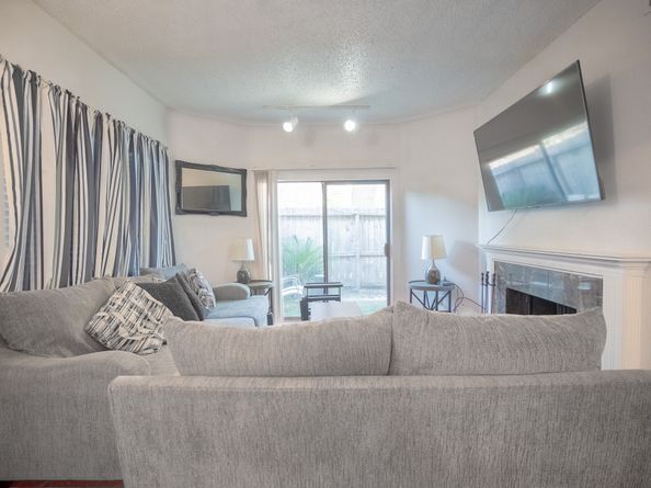 10169 Oakberry Street, Houston TX 77042