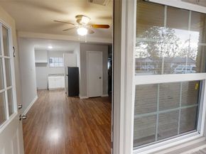 11314 Courtshire A, Houston TX 77076