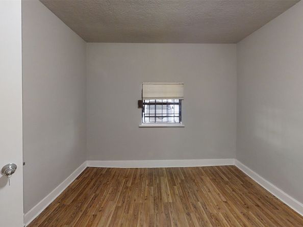 11314 Courtshire A, Houston TX 77076