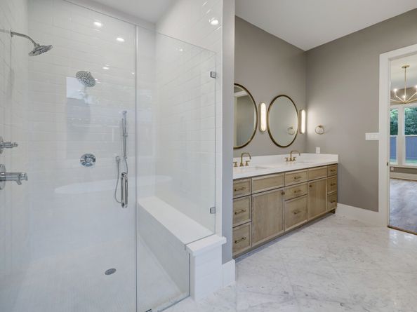 1614 Woodcrest Drive, Houston TX 77018