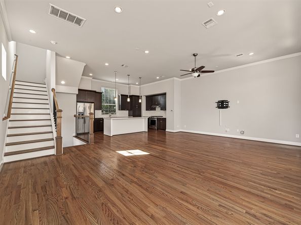 1040 W 26th Street A, Houston TX 77008