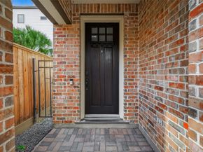 1040 W 26th Street A, Houston TX 77008