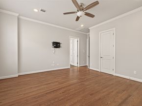 1040 W 26th Street A, Houston TX 77008