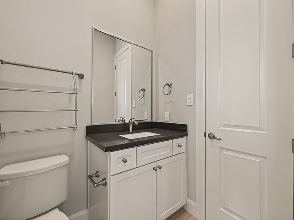 1040 W 26th Street A, Houston TX 77008