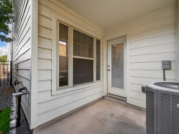 1040 W 26th Street A, Houston TX 77008