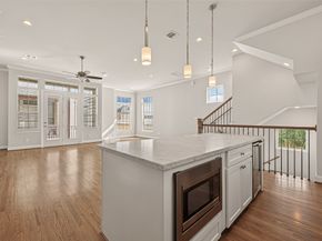 1040 W 26th Street A, Houston TX 77008