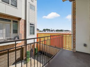 1040 W 26th Street A, Houston TX 77008