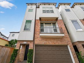 1040 W 26th Street A, Houston TX 77008