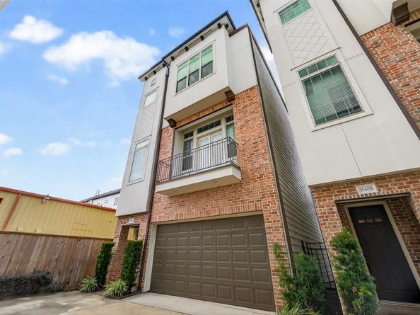 1040 W 26th Street A, Houston TX 77008