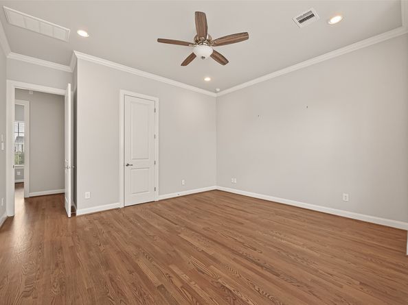 1040 W 26th Street A, Houston TX 77008