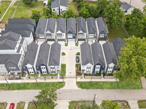 324 Neyland Street, Houston TX 77022