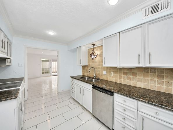 832 Wax Myrtle lane 832, Houston TX 77079