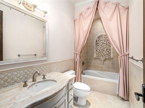 3511 Avignon Court, Houston TX 77082