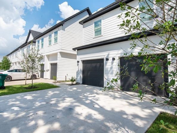 5115 Briscoe Street A/B, Houston TX 77033