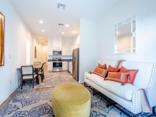 5115 Briscoe Street A/B, Houston TX 77033