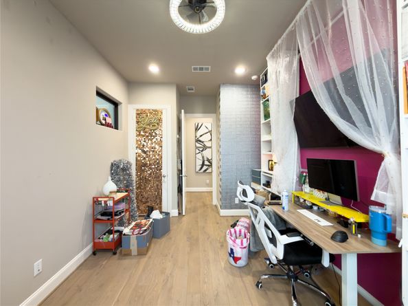 2437 Prairie Hollow Lane, Houston TX 77077