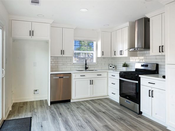 7507 Arnim Street, Houston TX 77087