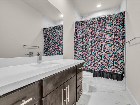 144 Knightsbridge Park Lane, Houston TX 77018