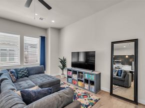 144 Knightsbridge Park Lane, Houston TX 77018