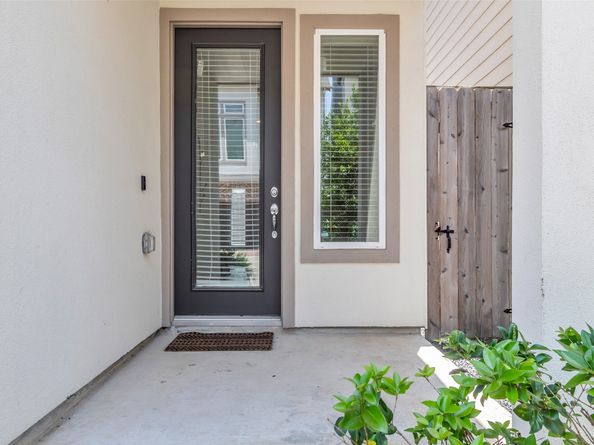 144 Knightsbridge Park Lane, Houston TX 77018