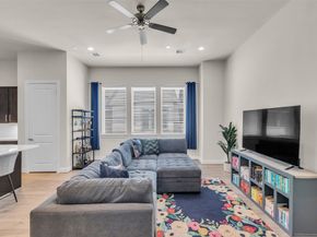 144 Knightsbridge Park Lane, Houston TX 77018