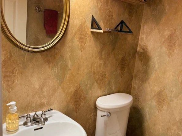 1207 Mabry Mill Road, Houston TX 77062