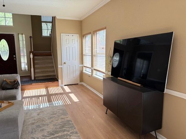 1207 Mabry Mill Road, Houston TX 77062