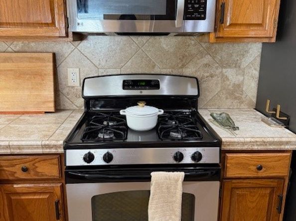 1207 Mabry Mill Road, Houston TX 77062