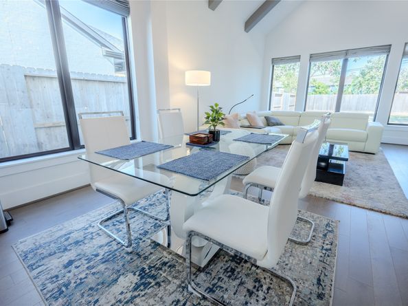 8810 Carousel Lane A, Houston TX 77080