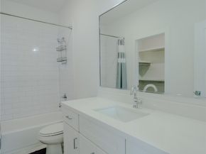 8810 Carousel Lane A, Houston TX 77080