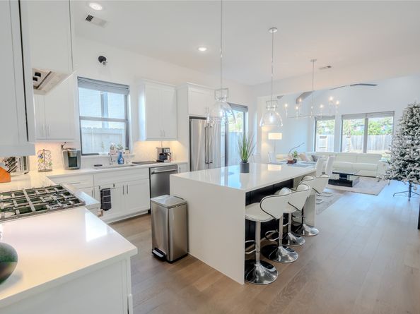 8810 Carousel Lane A, Houston TX 77080