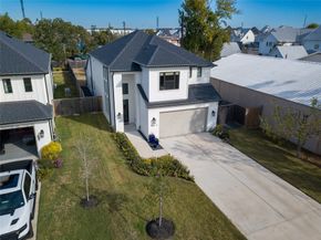 8810 Carousel Lane A, Houston TX 77080