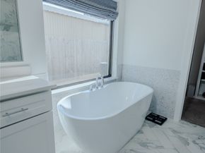 8810 Carousel Lane A, Houston TX 77080