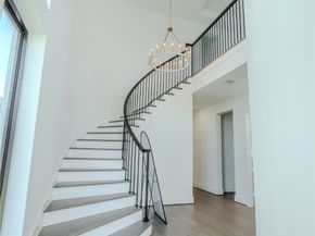 8810 Carousel Lane A, Houston TX 77080