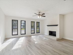 5515 Knightwood Street, Houston TX 77016