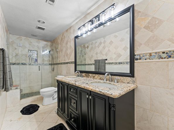 6815 Inwood West Drive, Houston TX 77088