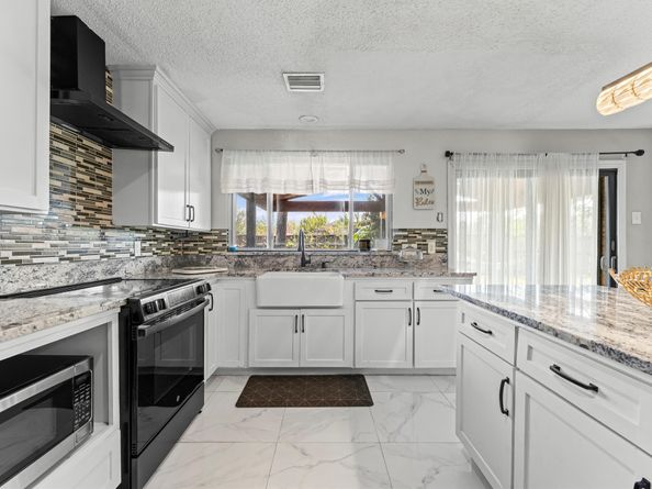 6815 Inwood West Drive, Houston TX 77088