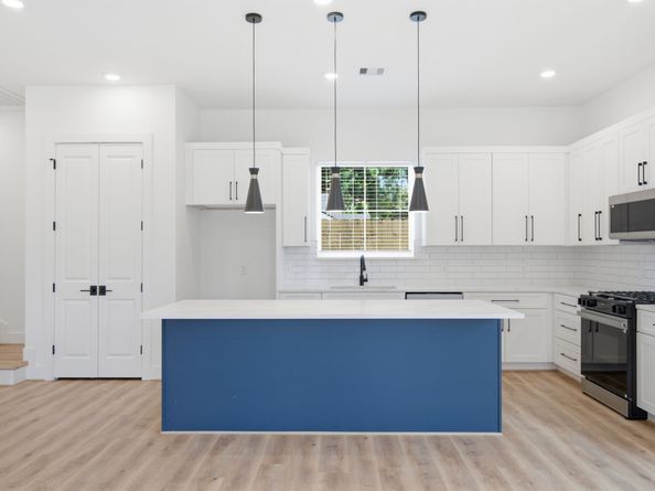 1613 Luzon Street, Houston TX 77009