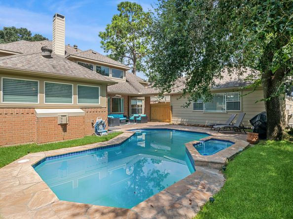 815 Chisel Point Drive, Houston TX 77094