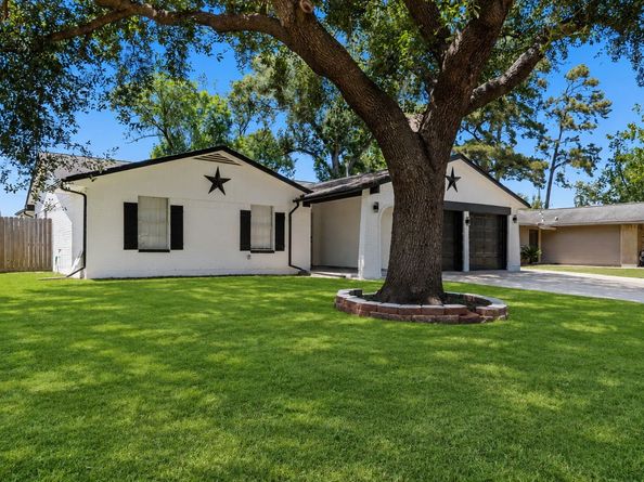 550 Slumberwood Drive, Houston TX 77013