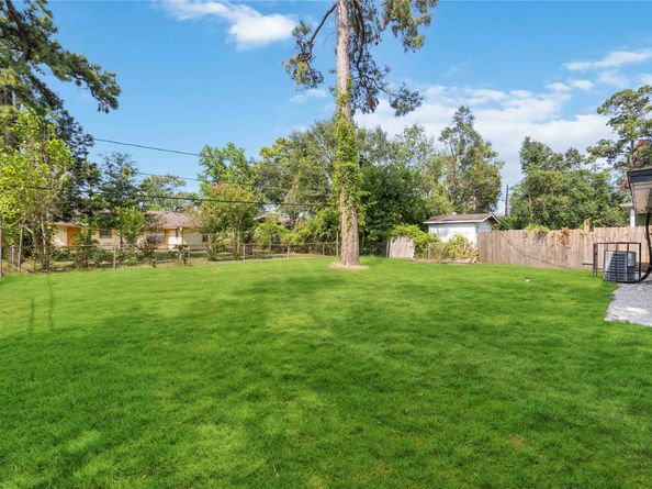 7639 Bigwood Street, Houston TX 77016
