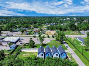 1053 Glenn Avenue, Houston TX 77088
