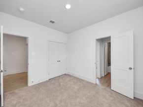 1053 Glenn Avenue, Houston TX 77088