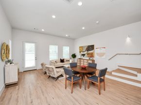 1053 Glenn Avenue, Houston TX 77088