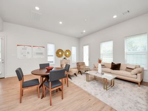 1053 Glenn Avenue, Houston TX 77088