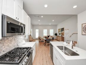 1053 Glenn Avenue, Houston TX 77088