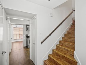 1998 Augusta Drive, Houston TX 77057