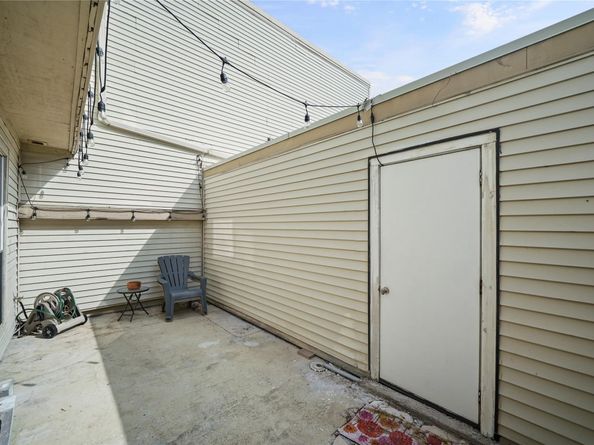 1998 Augusta Drive, Houston TX 77057