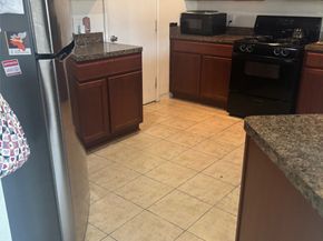 911 Belshear Court, Houston TX 77073